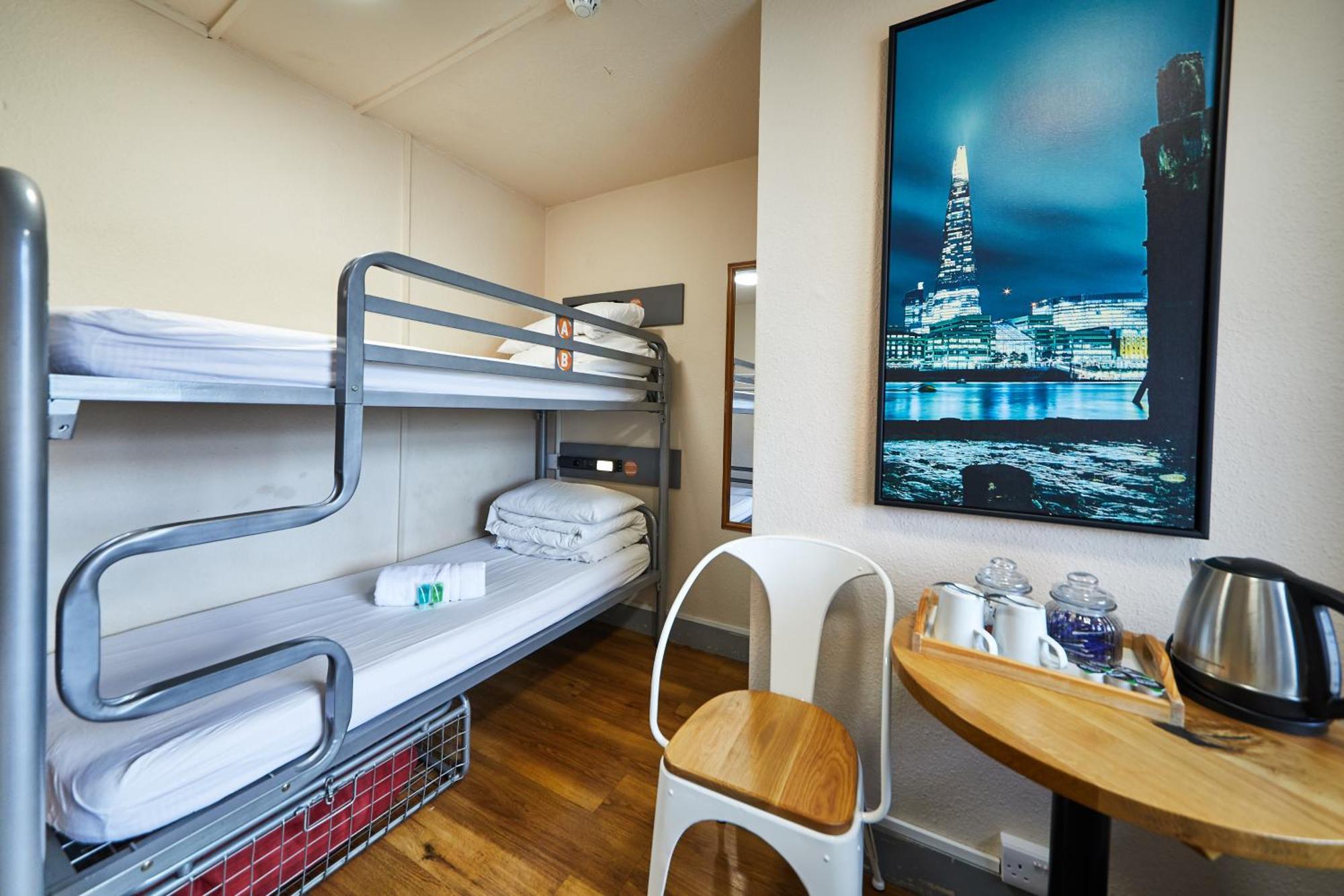 Zweibettzimmer mit externem Gemeinschaftsbad